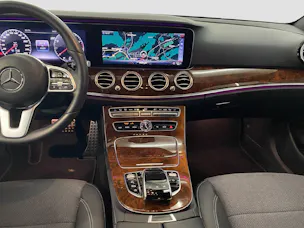 MERCEDES-BENZ E 200 Avantgarde 4MATIC