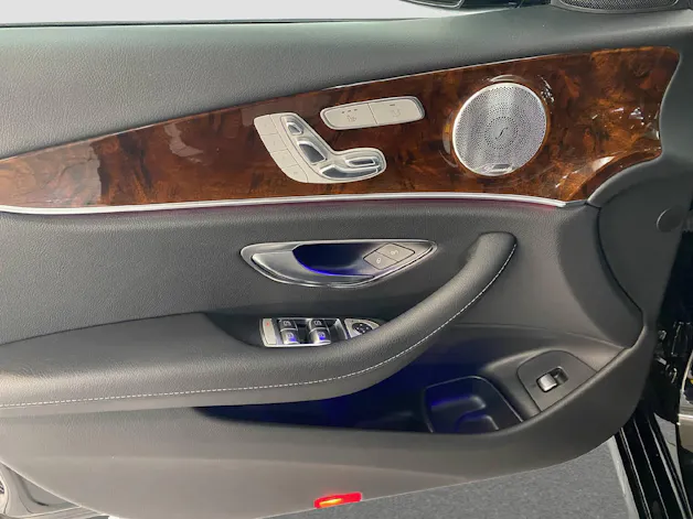 MERCEDES-BENZ E 200 Avantgarde 4MATIC