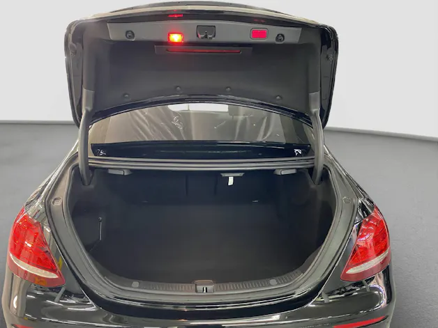 MERCEDES-BENZ E 200 Avantgarde 4MATIC