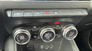 RENAULT Captur 1.6 E-Tech Plug-in Edition One