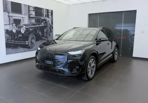 AUDI Q4 e-tron SUV quattro performance Swiss Ski