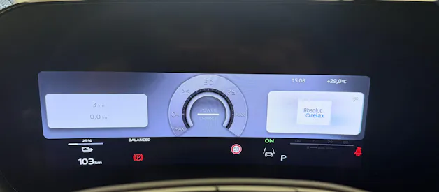 AUDI Q4 e-tron SUV quattro performance Swiss Ski