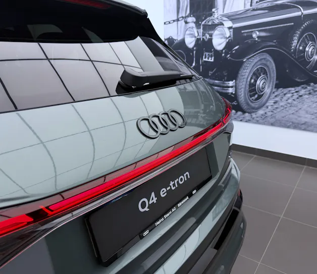 AUDI Q4 e-tron SUV quattro performance Swiss Ski