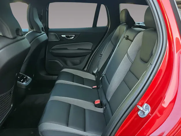 VOLVO V60 2.0 B4 Ultimate Dark