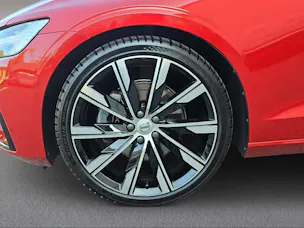 VOLVO V60 2.0 B4 Ultimate Dark