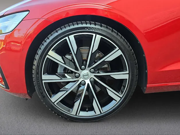 VOLVO V60 2.0 B4 Ultimate Dark