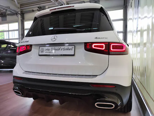 MERCEDES-BENZ GLB 250 AMG Line 4matic