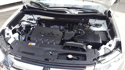 MITSUBISHI OUTLANDER 2
