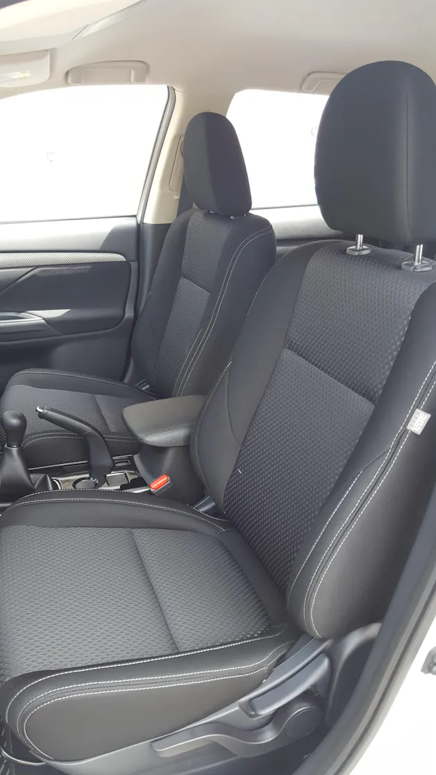 Mitsubishi Outlander 2.0 Helvetia MT