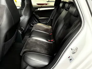AUDI RS4 Avant 4.2 FSI V8 quattro S-tronic