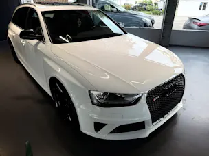 AUDI RS4 Avant 4.2 FSI V8 quattro S-tronic
