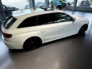 AUDI RS4 Avant 4.2 FSI V8 quattro S-tronic