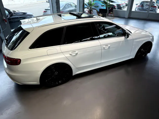 AUDI RS4 Avant 4.2 FSI V8 quattro S-tronic