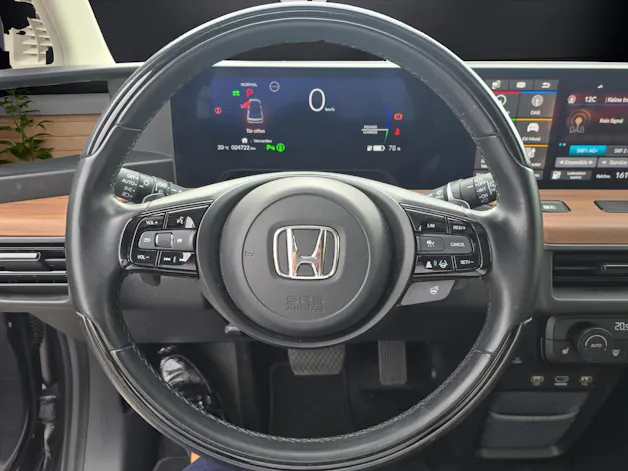 HONDA e Advance