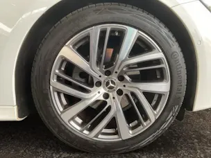 MERCEDES-BENZ E 220 d 4Matic