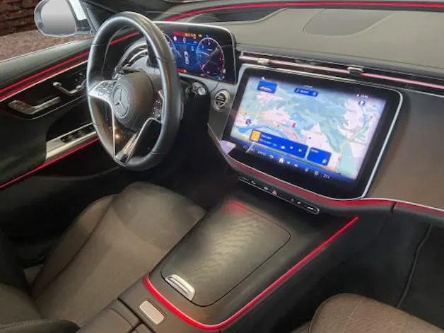 MERCEDES-BENZ E 220 d 4Matic