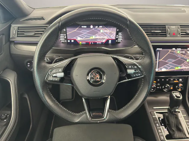 SKODA Superb Combi 2.0 TDi SportLine 4x4 DSG
