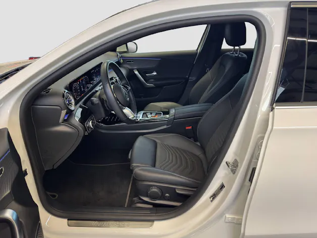 MERCEDES-BENZ A 180 Progressive