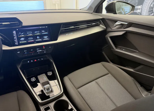 AUDI A3 Sportback 35 TFSI Attraction S-tronic