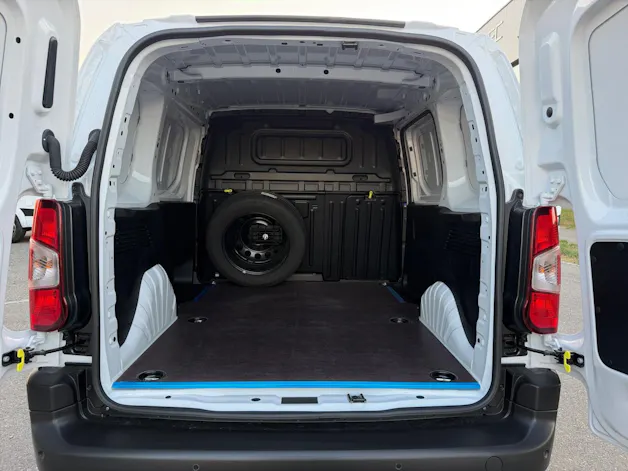 PEUGEOT Partner 1.5 Blue HDi Standard 1000kg 4x4 EAT8