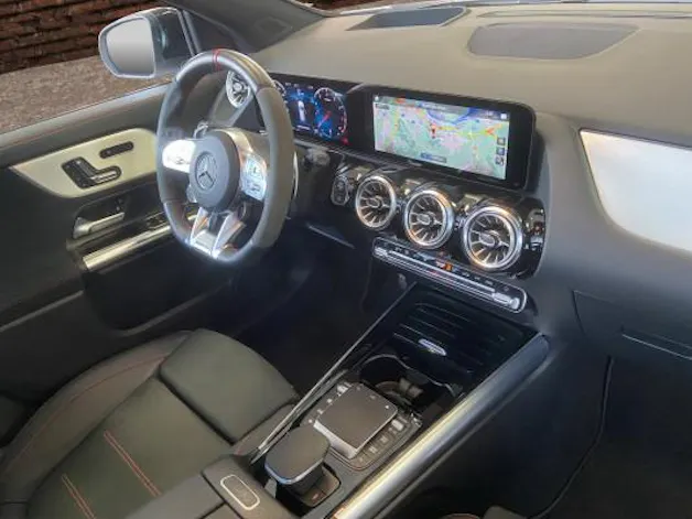 MERCEDES-BENZ GLA 35 AMG 4Matic