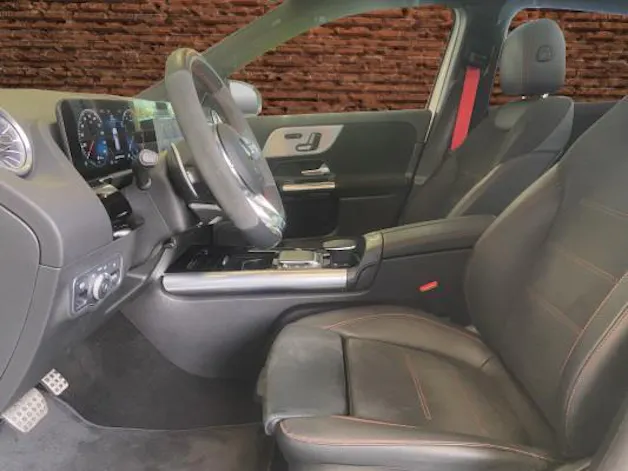 MERCEDES-BENZ GLA 35 AMG 4Matic
