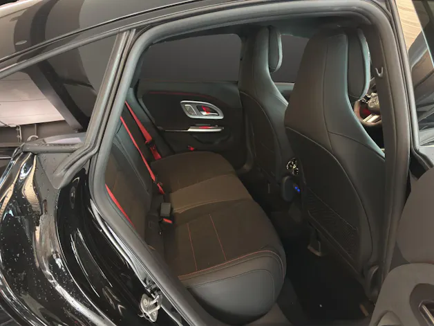 MERCEDES-BENZ CLA 200 8G-DCT 4Matic