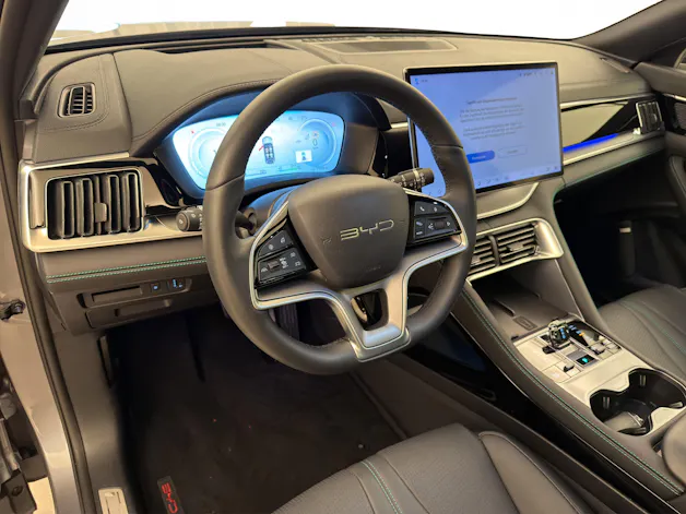 BYD Seal U DM-i Design AWD