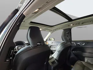 VOLVO XC60 T8 eAWD PluginHybrid Ultra Dark Geartronic