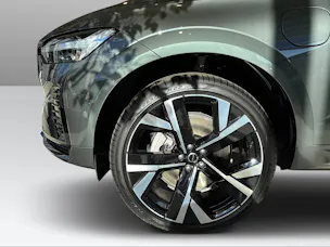 VOLVO XC60 T8 eAWD PluginHybrid Ultra Dark Geartronic
