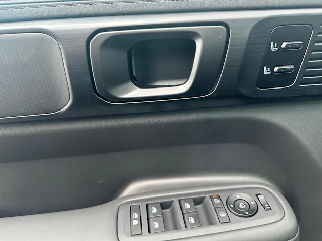 HYUNDAI Santa Fe 1.6 T-GDi HEV Calligraphy Swiss Ed. 4WD Automatic