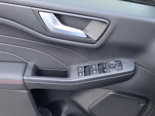 FORD Kuga 2.5i FHEV FULL-HYBRID 183 PS ST-Line 4x4 AUTOMAT