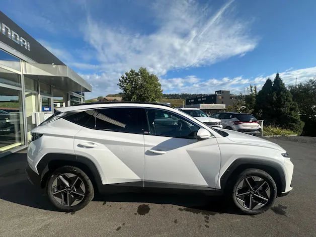 HYUNDAI Tucson 1.6 TGDI HEV Amplia 4WD