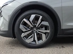 SKODA Elroq 85x Sportline 4x4