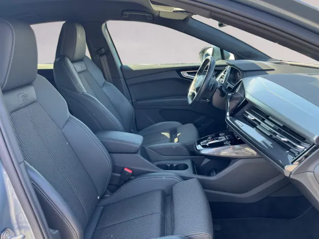 AUDI Q4 Sportback e-tron 35