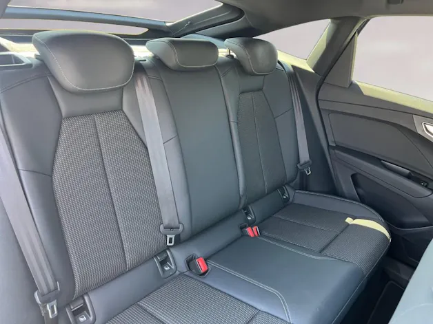 AUDI Q4 Sportback e-tron 35