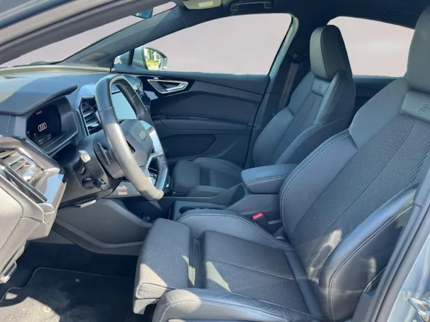 AUDI Q4 Sportback e-tron 35