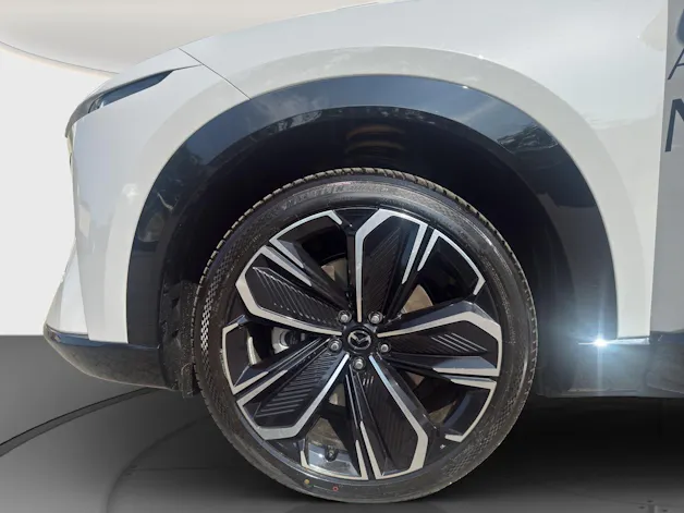 MAZDA CX-6e Takumi