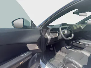 MAZDA CX-6e Takumi