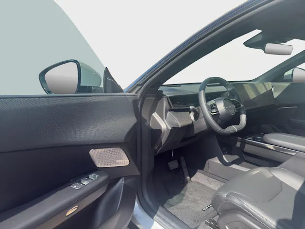 MAZDA CX-6e Takumi