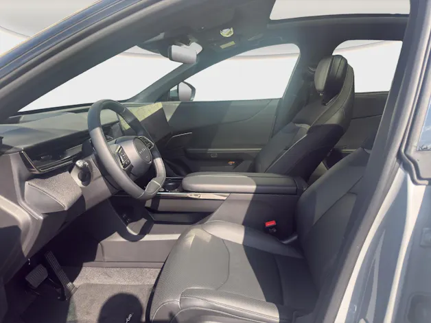 MAZDA CX-6e Takumi
