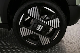 https://vehicle.imgix.net/4445772/defe6997-8b6b-40b8-9edd-7ab3636b8693.jpg