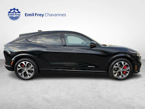 https://vehicle.imgix.net/4445807/ce93f650-7f46-4759-a88c-810ed077b915.jpg