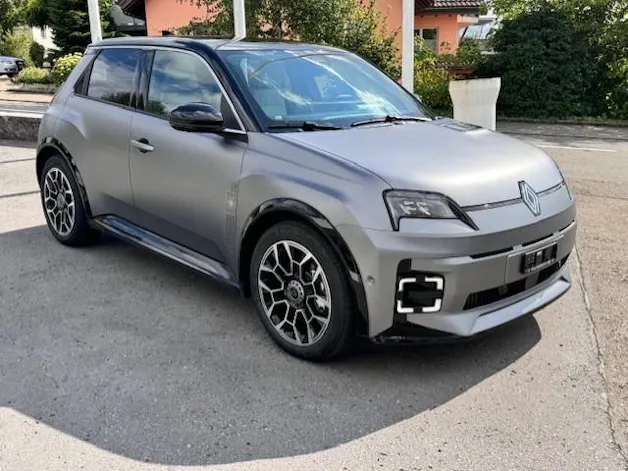 RENAULT R5 E-Tech Comfort Range Roland Garros