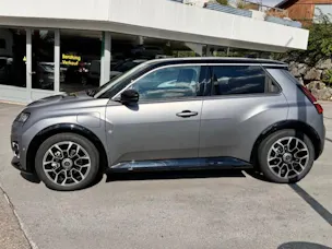 RENAULT R5 E-Tech Comfort Range Roland Garros