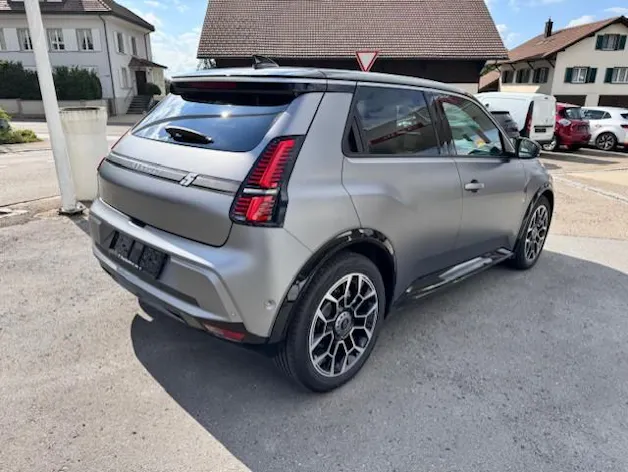 RENAULT R5 E-Tech Comfort Range Roland Garros