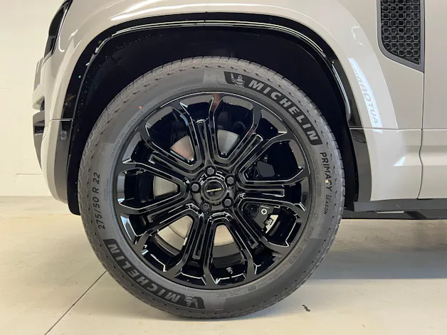 Land Rover Defender 110 4.4 V8 Octa