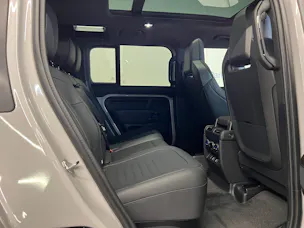 Land Rover Defender 110 4.4 V8 Octa