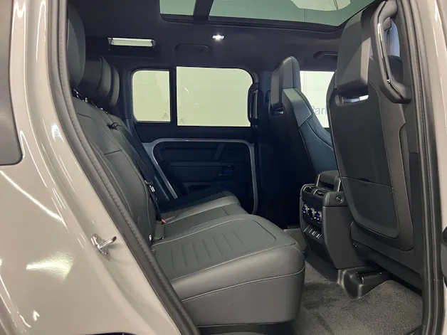 Land Rover Defender 110 4.4 V8 Octa