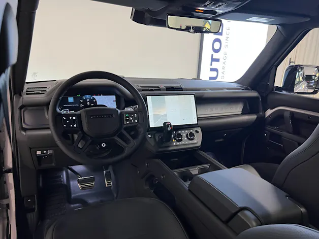Land Rover Defender 110 4.4 V8 Octa